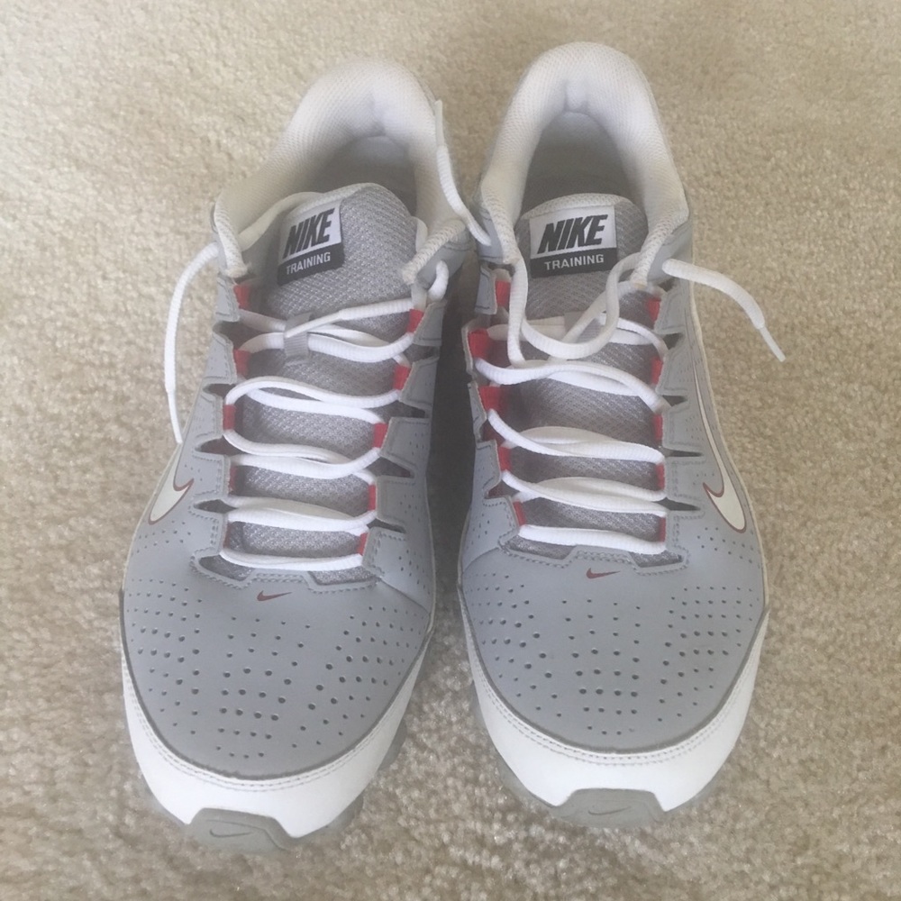 Nike men gym shoes